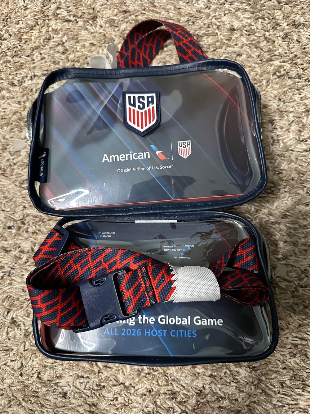 American Airlines FIFA 2026 limited edition Amenity Pouch Set in Red and Navy - Picture 2 of 5